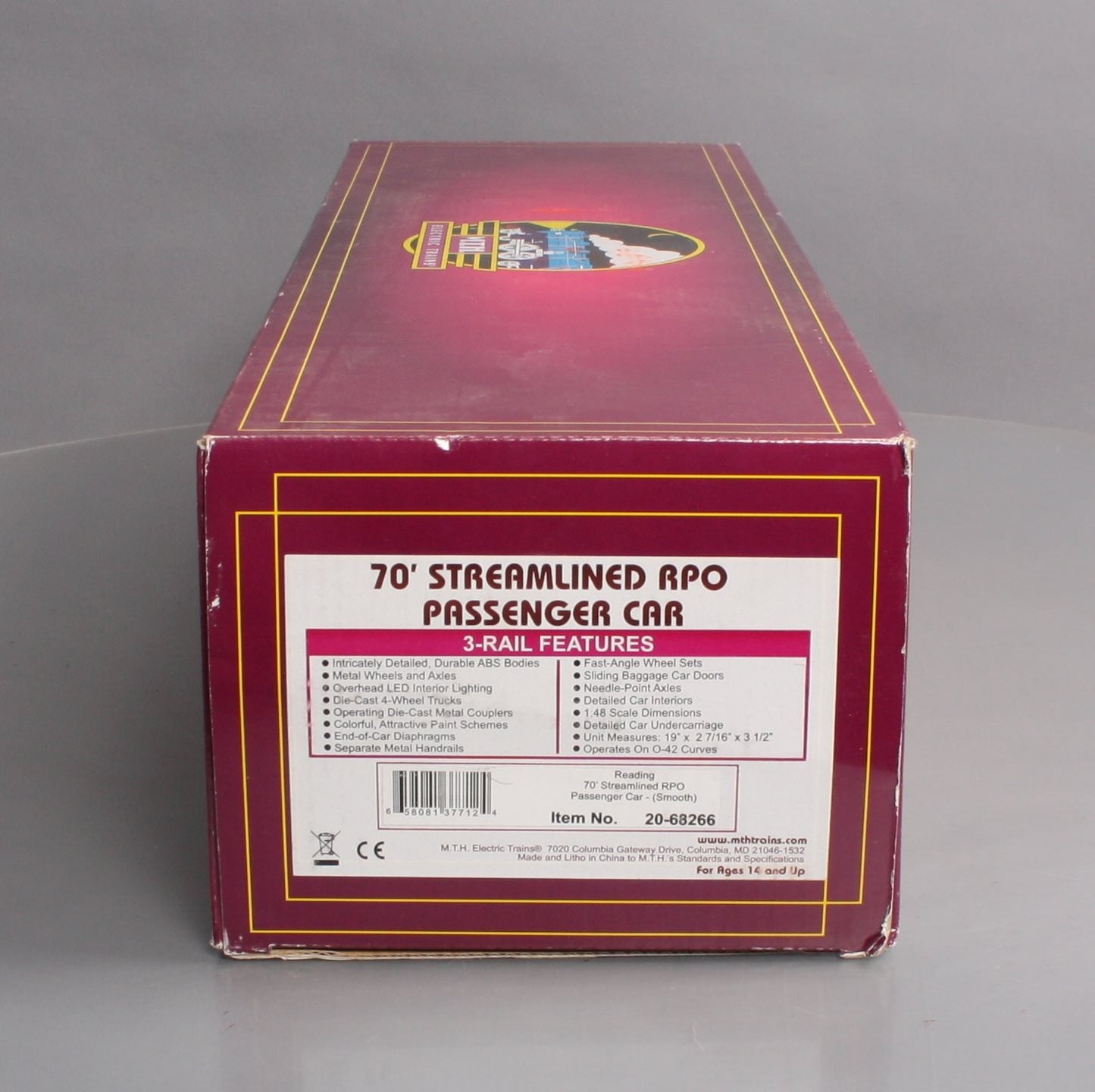 MTH 20-68266 O Reading 70' Streamlined RPO Passenger Car (Smooth Sided)