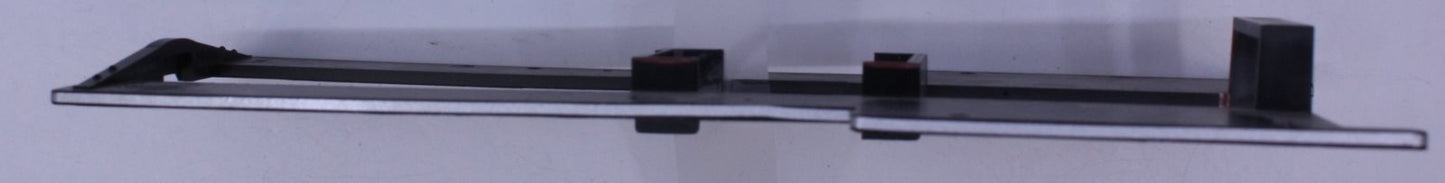 Delton 10016-42S 2-8-0 Black Locomotive Running Board w/ Silver Pinstripe