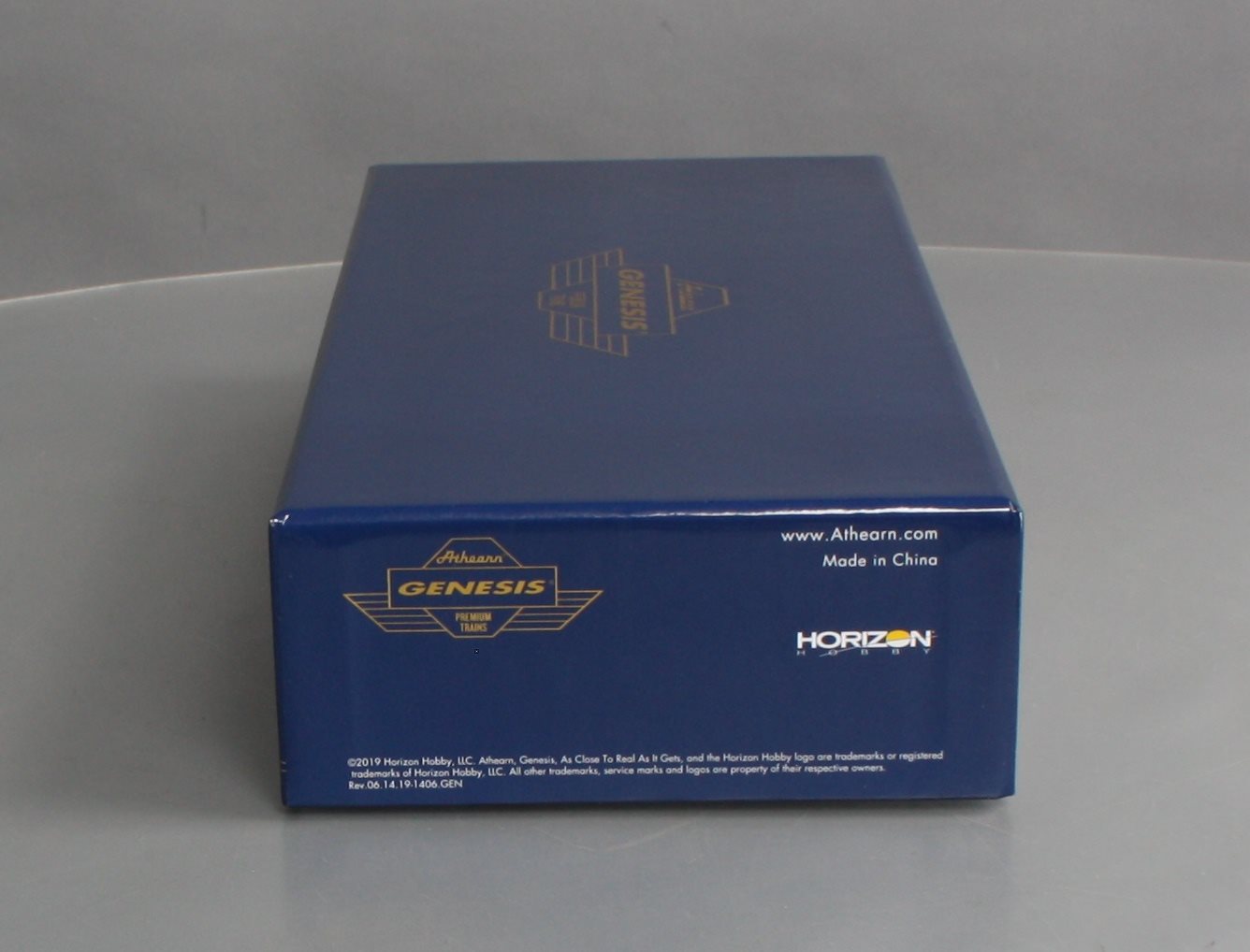 Athearn G70506 HO Scale Illinois Central SD70 Diesel Locomotive #1000