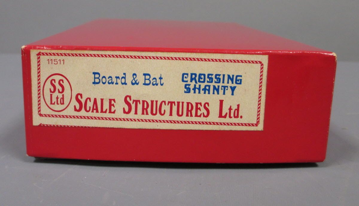Scale Structures 11511 HO Board & Bat Crossing Shanty Kit