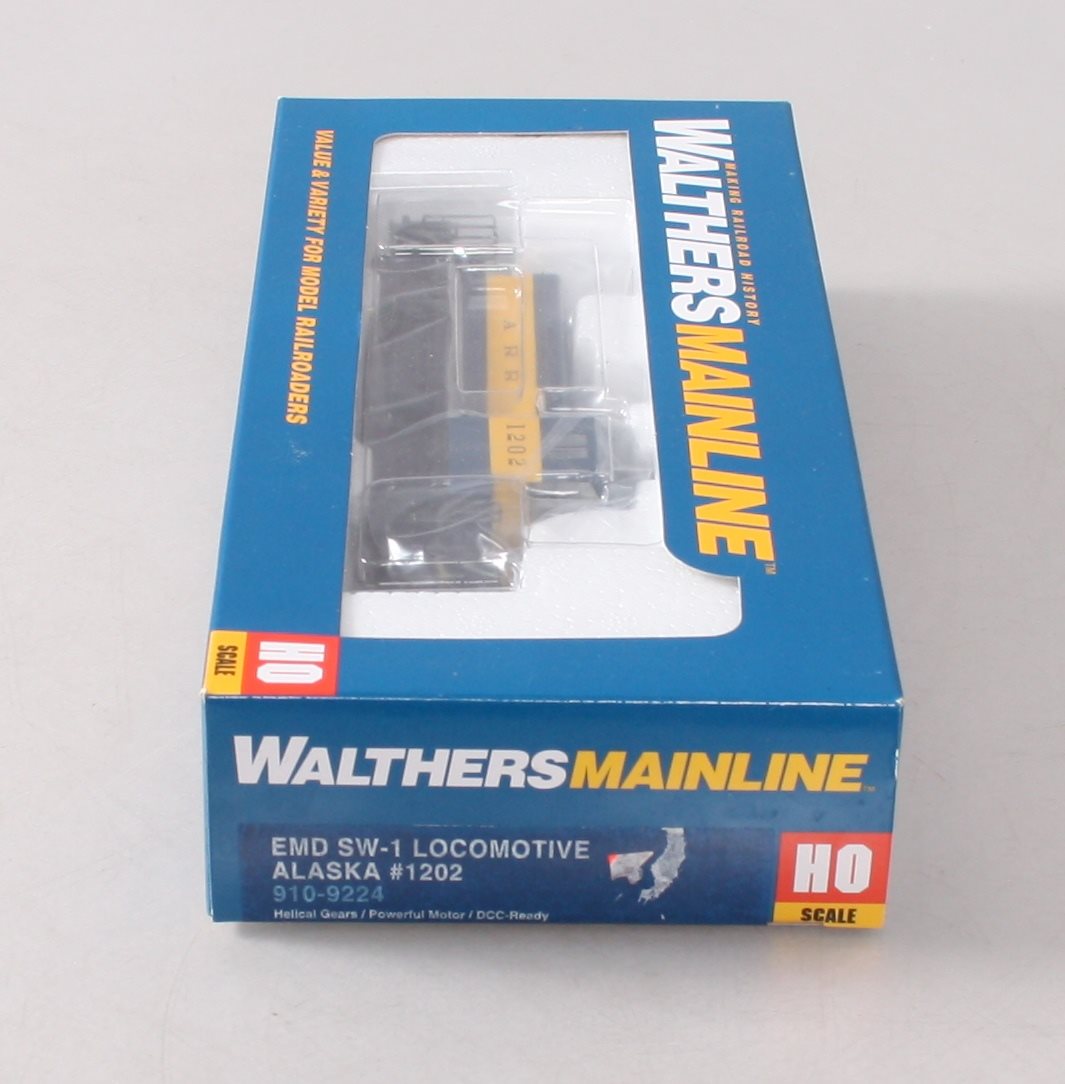 Walthers 910-9224 HO Alaska Railroad EMD SW1 Diesel Locomotive #1202