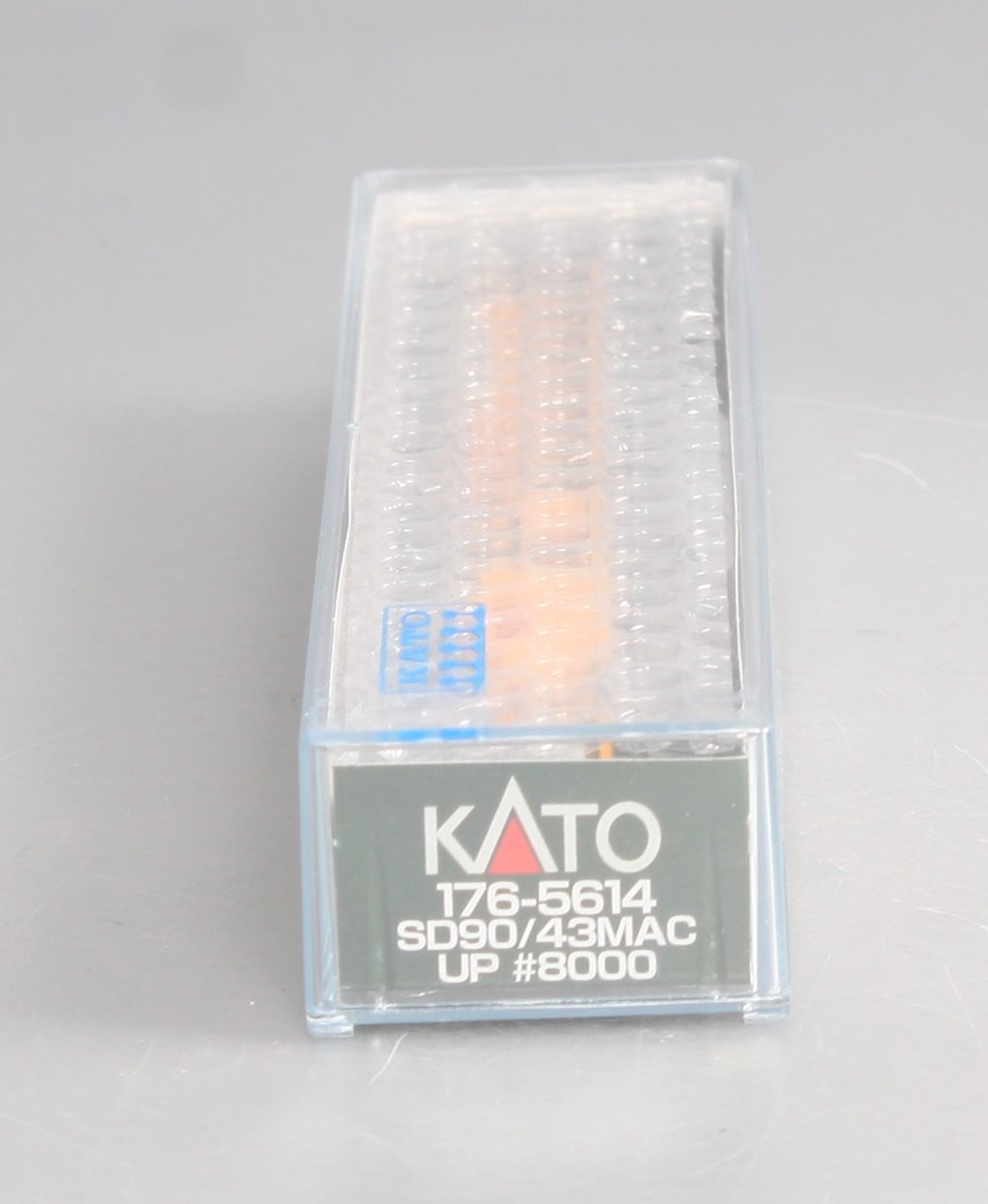 Kato 176-5614 N Scale Union Pacific SD90/43MAC Diesel Locomotive #8000