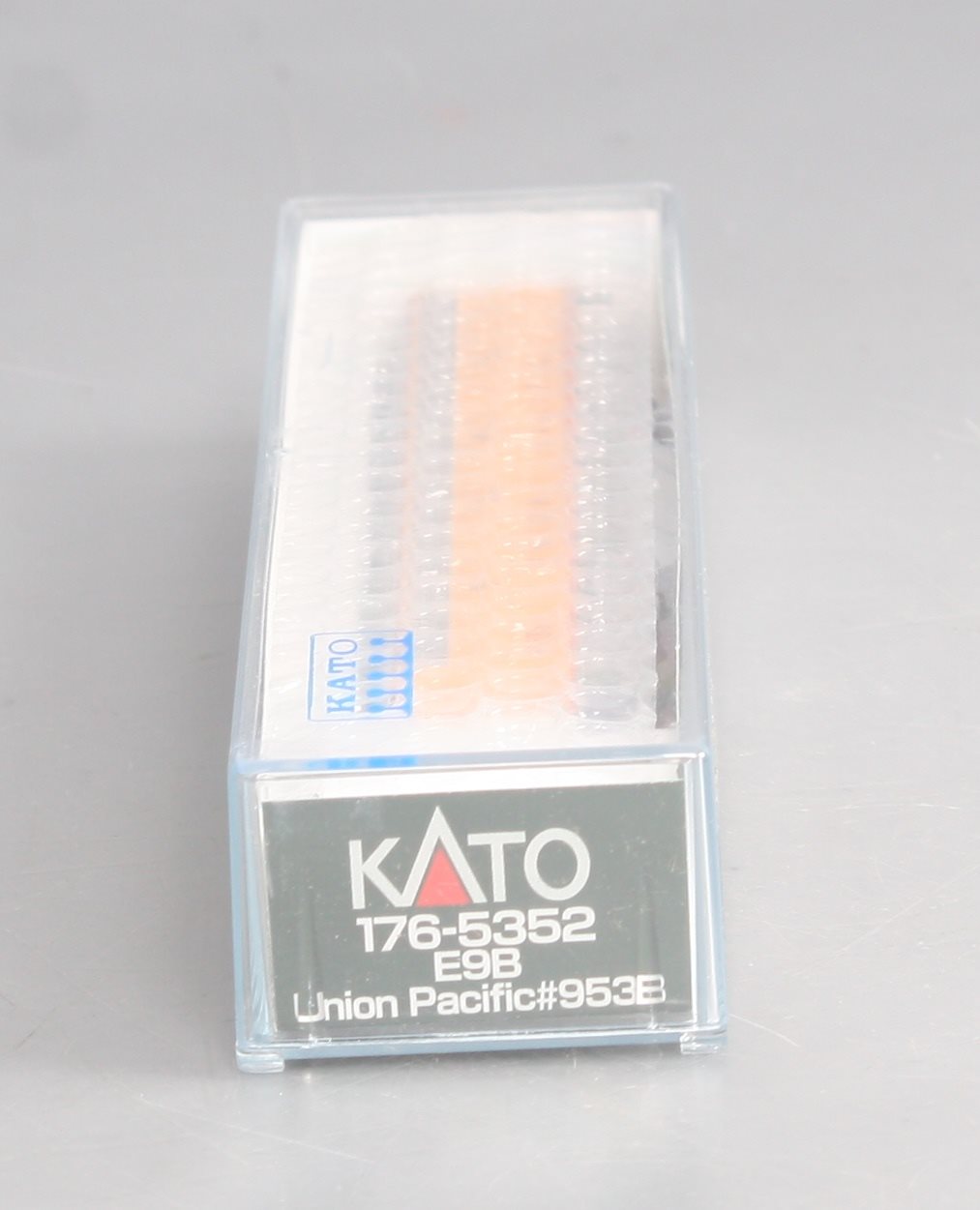 Kato 176-5352 N Scale Union Pacific EMD E9B Powered Diesel Locomotive #953B
