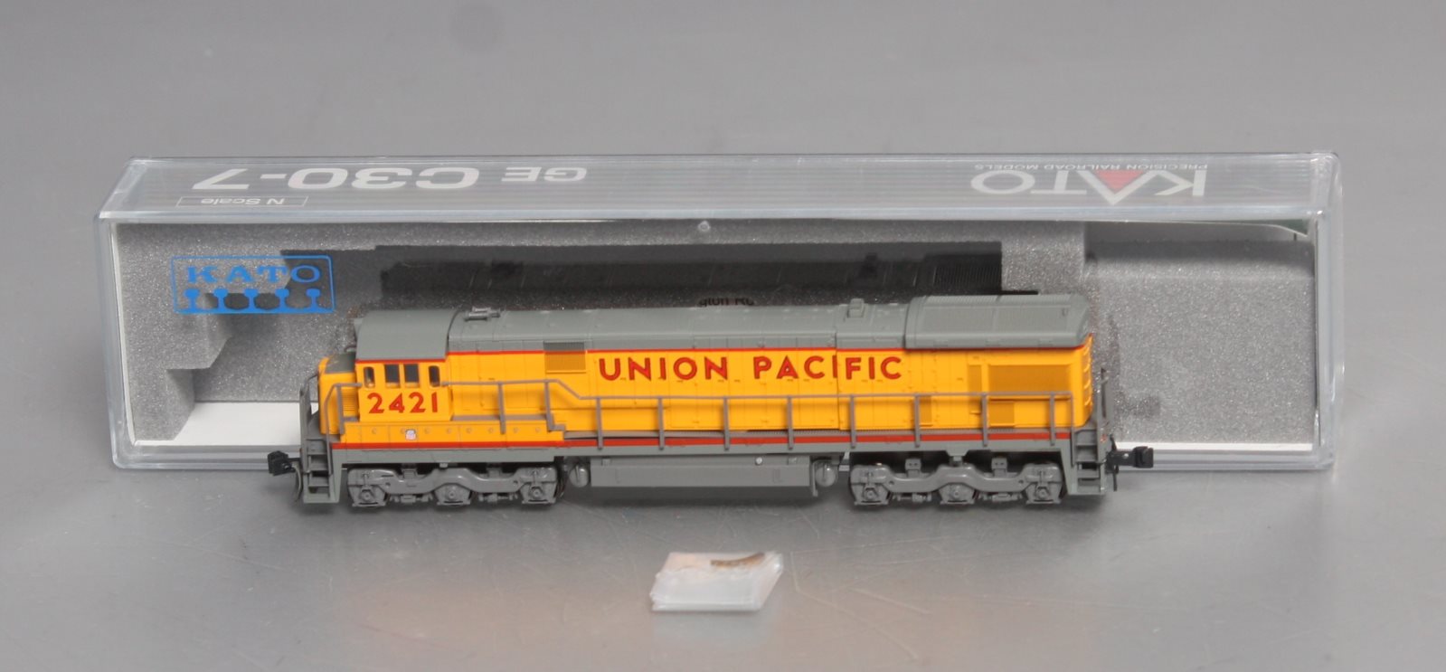 Kato 176-0946 N Scale Union Pacific C30-7 Diesel Locomotive #2421