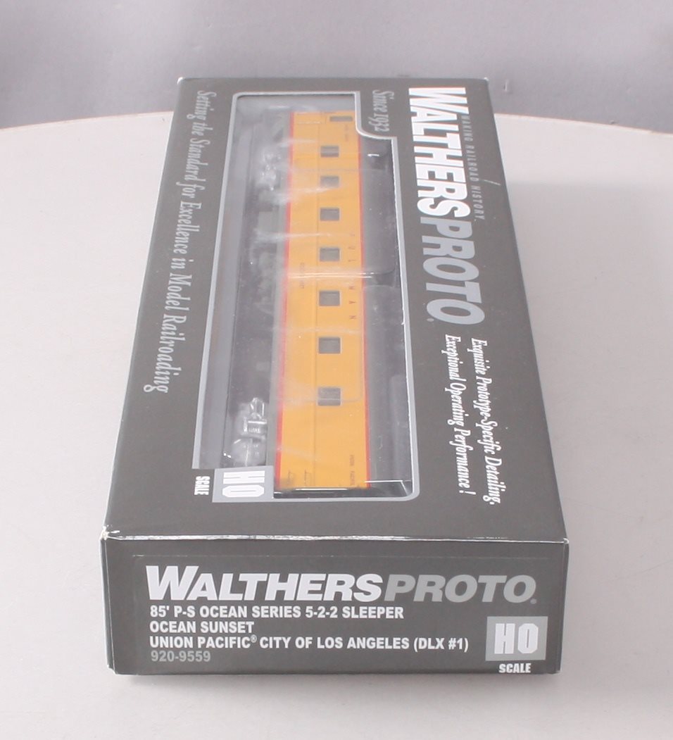 Walthers 920-9559 HO Union Pacific Ocean Sunset 85' P-S 5-2-2 Sleeper
