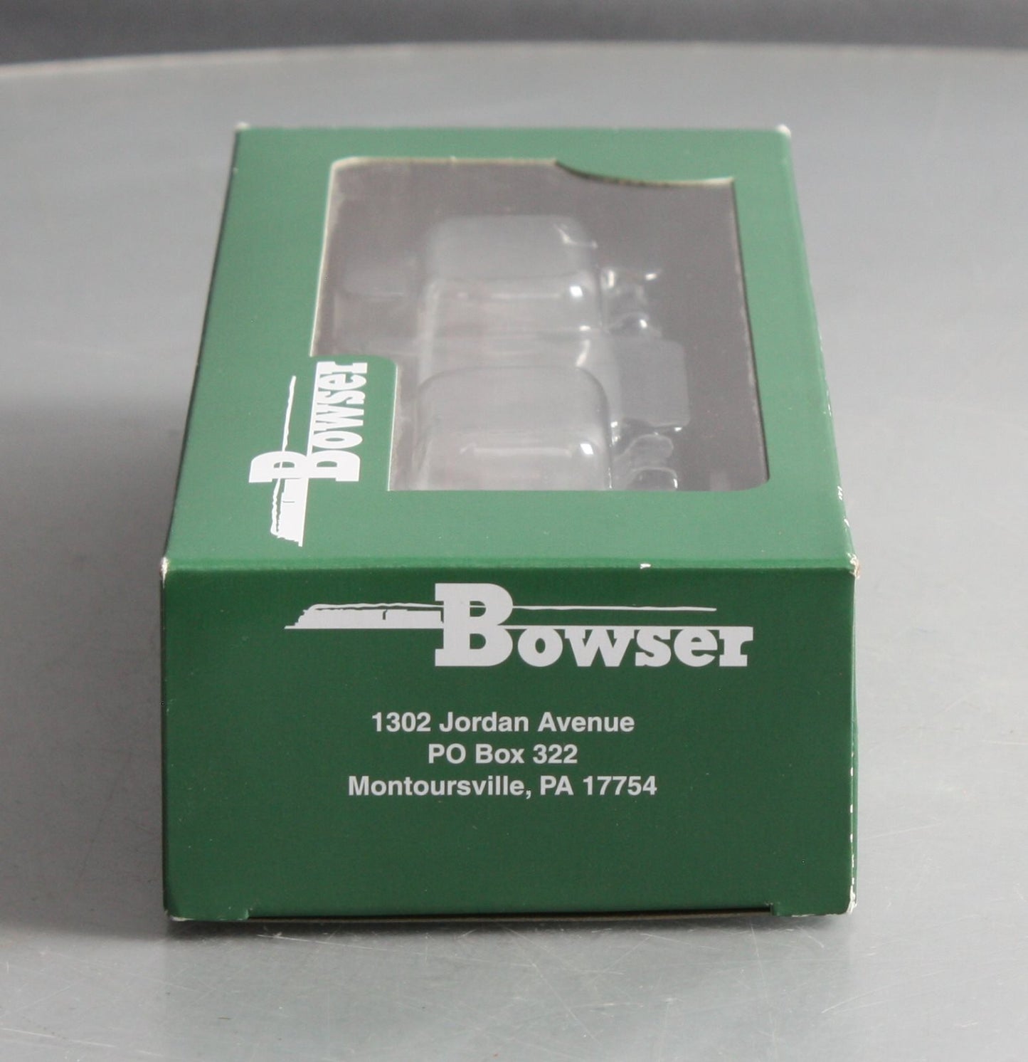 Bowser 12833 HO New Orleans RTA Perley Thomas 2-Truck Streetcar Standard DC #930