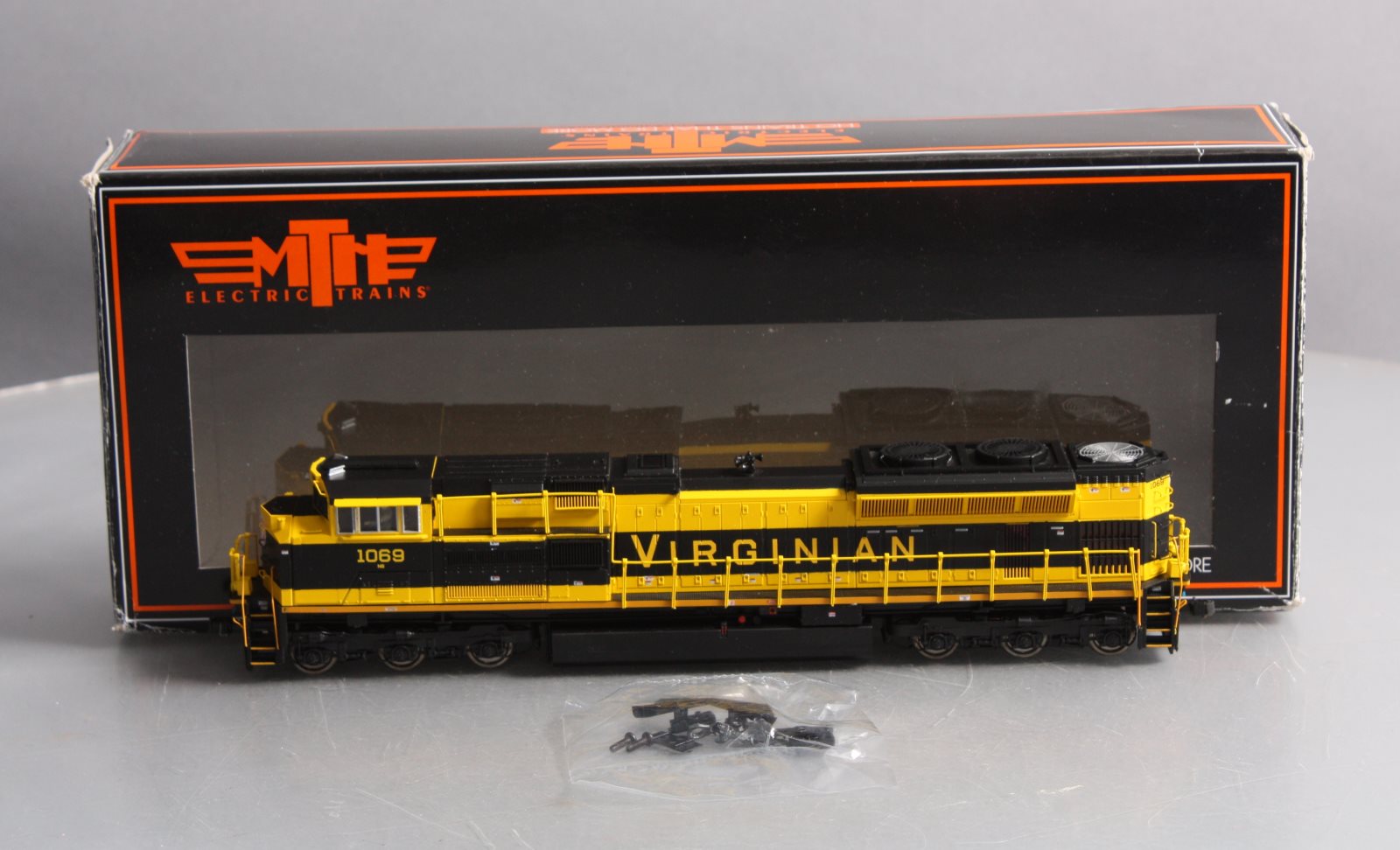 MTH 80-2246-1 HO Virginian SD70ACe Diesel Engine #1069 w/DCC – Trainz