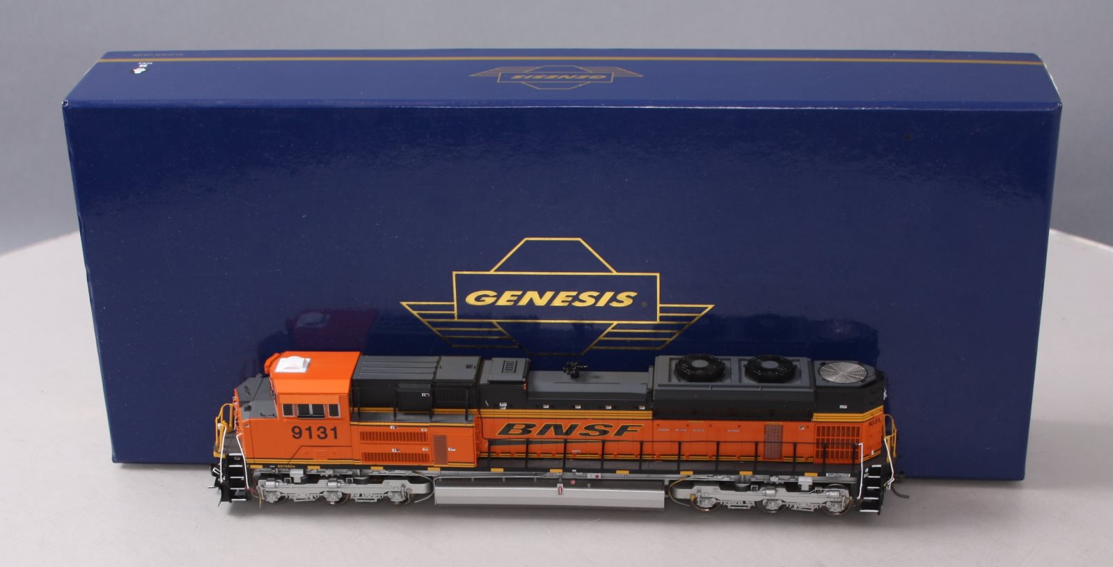 Athearn G68612 HO Scale BNSF SD70ACe Diesel Locomotive w Sound 9131