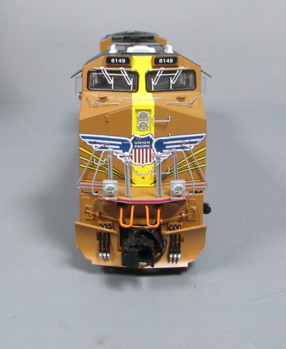 Lionel 1933325 O Union Pacific Legacy 49ER ES44AC Diesel Locomotive #8149