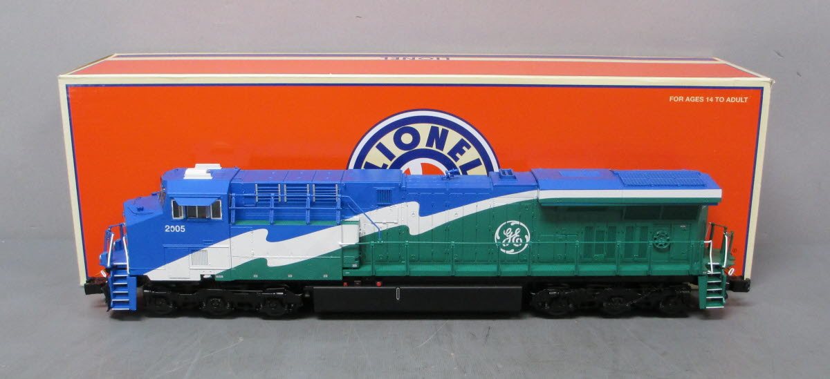 Lionel 1933301 O GE Legacy ES44AC Diesel Locomotive #2005 – Trainz