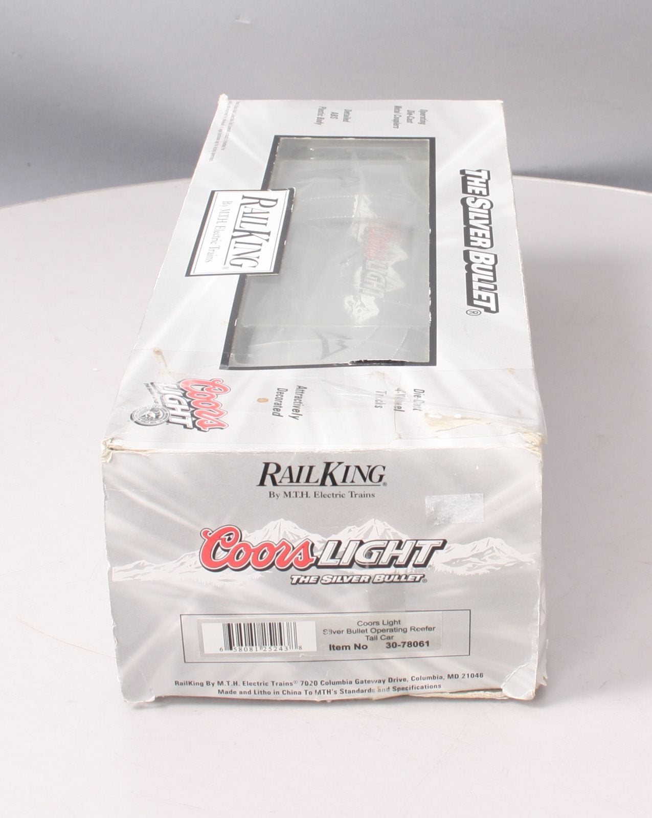 MTH 30-78061 O Gauge Coors Light Silver Bullet Operating Reefer Tail Car -RARE!