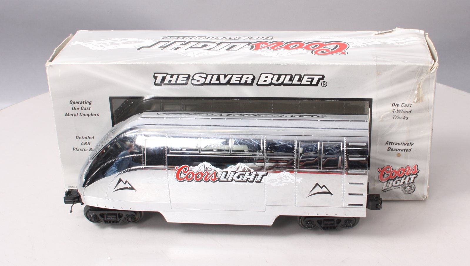 MTH 30-78061 O Gauge Coors Light Silver Bullet Operating Reefer