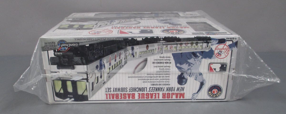 Lionel 6-83648 MLB New York Yankees LionChief O Gauge Subway Train Set