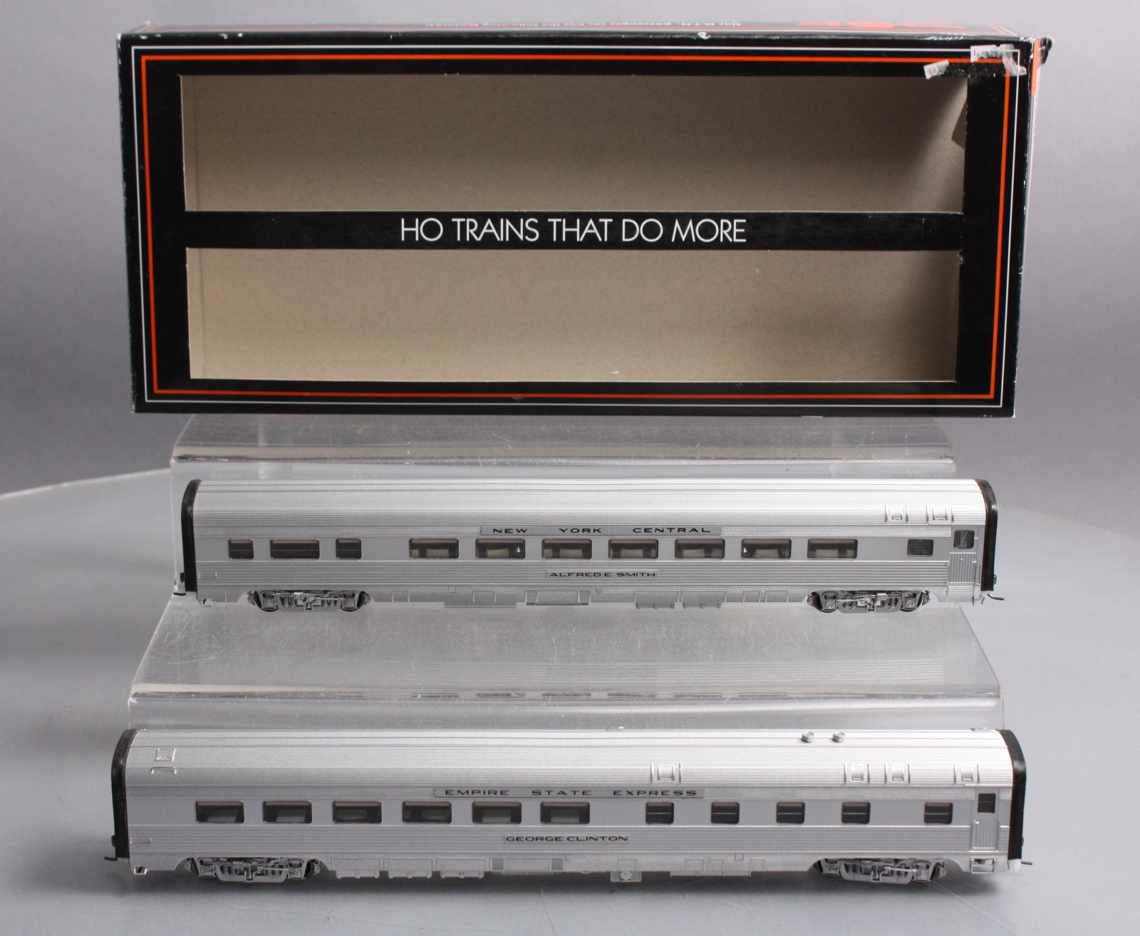 MTH 80-60028 HO New York Central Parlor/Diner Passenger Car Set