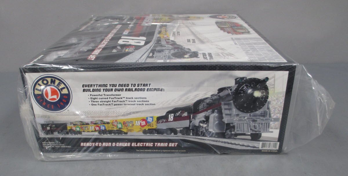 Lionel T1828TRAIN Kyle Busch #18 NASCAR O Gauge Steam Train Set