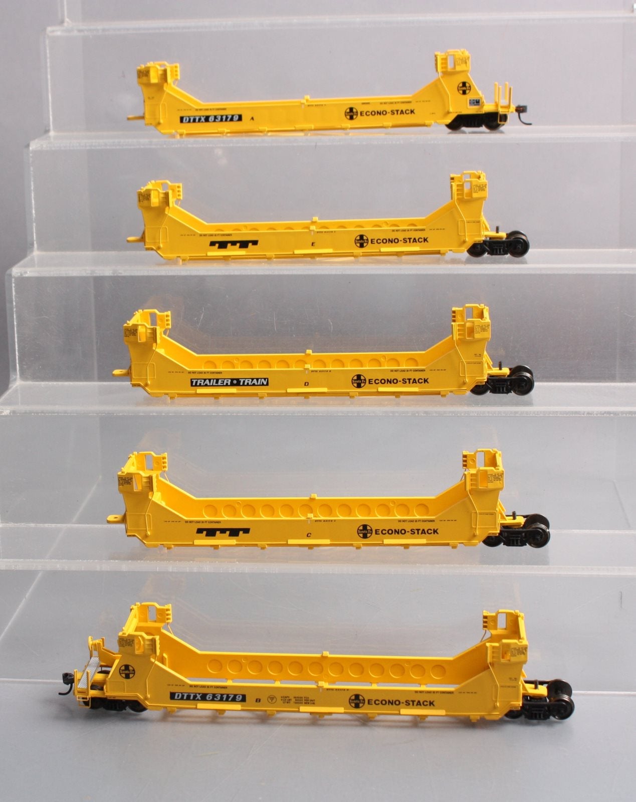 InterMountain 47610-01 HO ATSF Yellow Twin Stack Container Car #63179 (Box of 5)