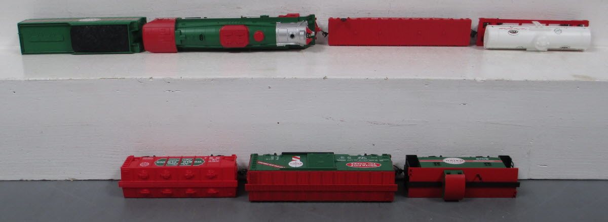 Lionel 1951020 HO Scale North Pole Central Freight LionecChief Steam Train Set