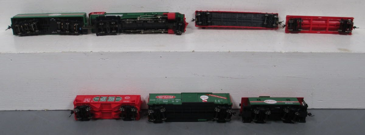 Lionel 1951020 HO Scale North Pole Central Freight LionecChief Steam Train Set