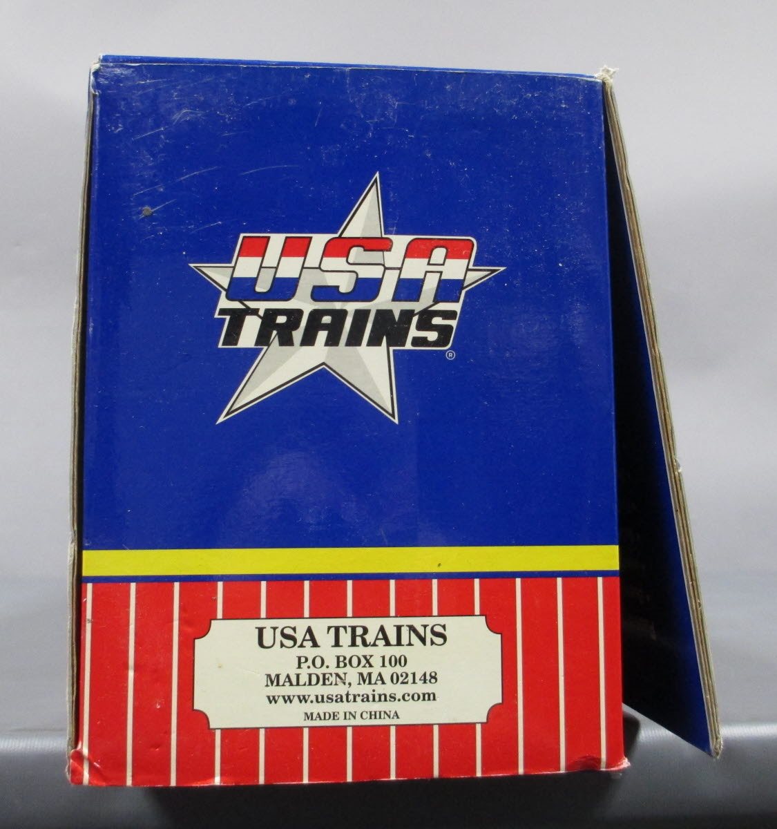 USA Trains 31013 G "California Zephyr" Corrugated Aluminum Diner (Metal Wheels)
