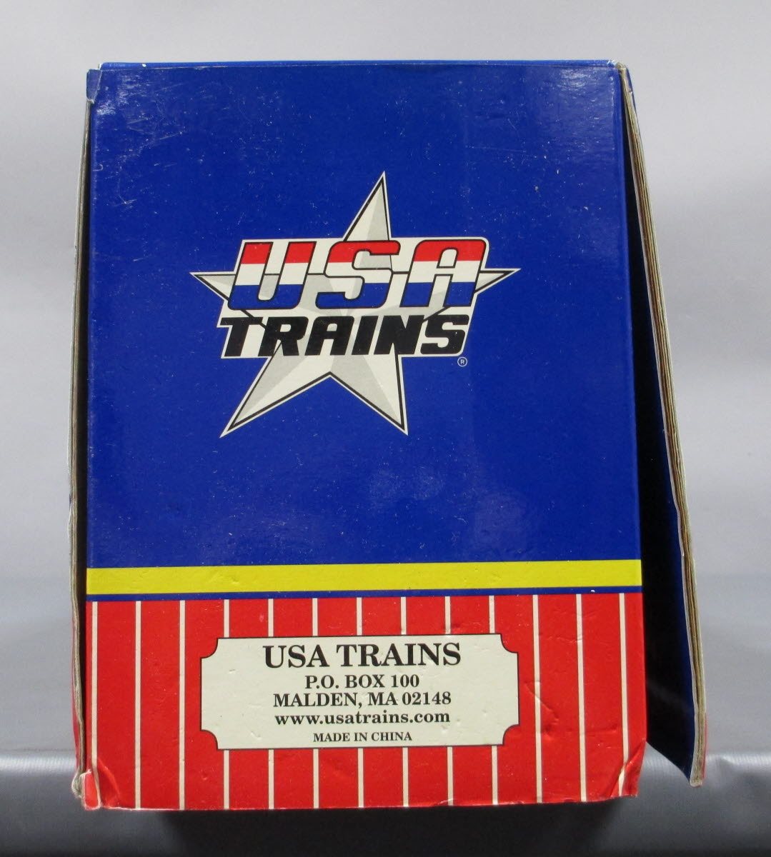 USA Trains R31012 G "California Zephyr" Corrugated Aluminum Coach Lighted #2