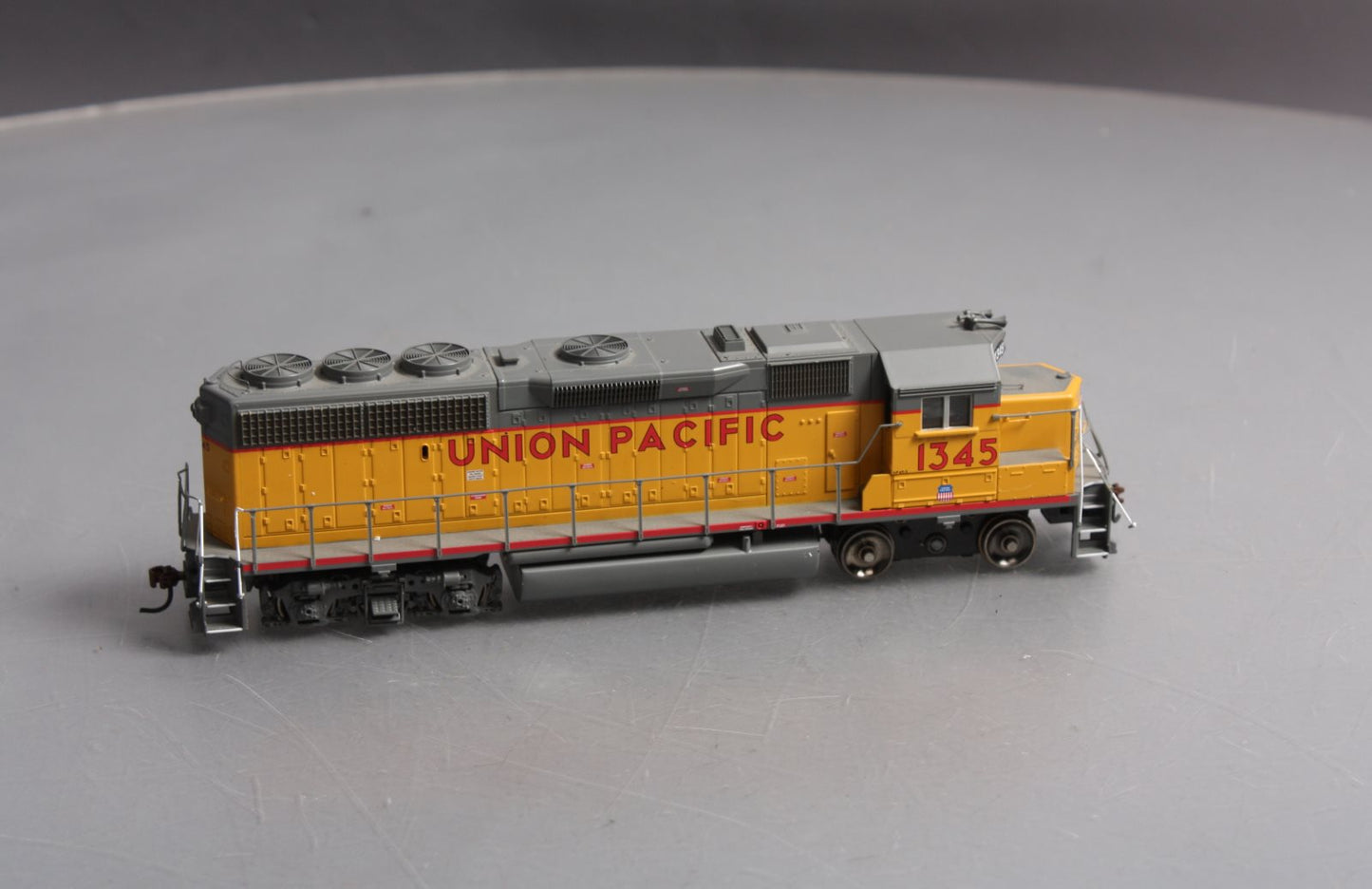 Athearn 89758 HO Union Pacific Ready to Run GP40-2 Diesel Locomotive #1345
