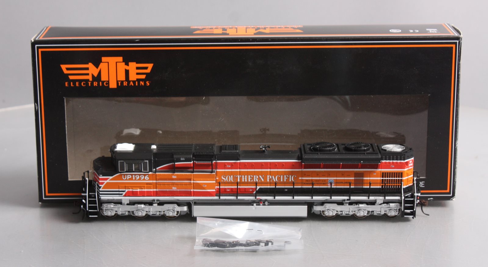 MTH 80-2012-1 HO Scale Southern Pacific SD70ACe Diesel Locomotive