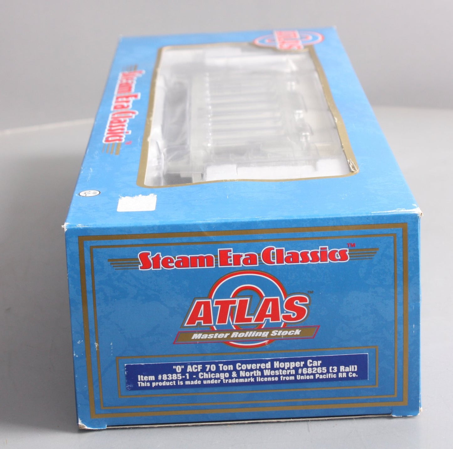 Atlas 8385-1 O Gauge Chicago & North Western Covered Hopper Car #68265 (3 Rail)