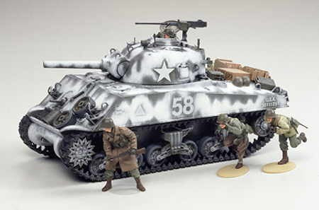 Tamiya 35251 1:35 US M4A3 Shermanw/105mm Howitzer Military Tank Model Kit