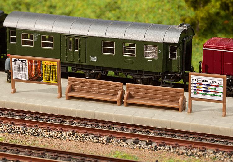 Faller 272904 N Station Platform Benches & Billboards (4)