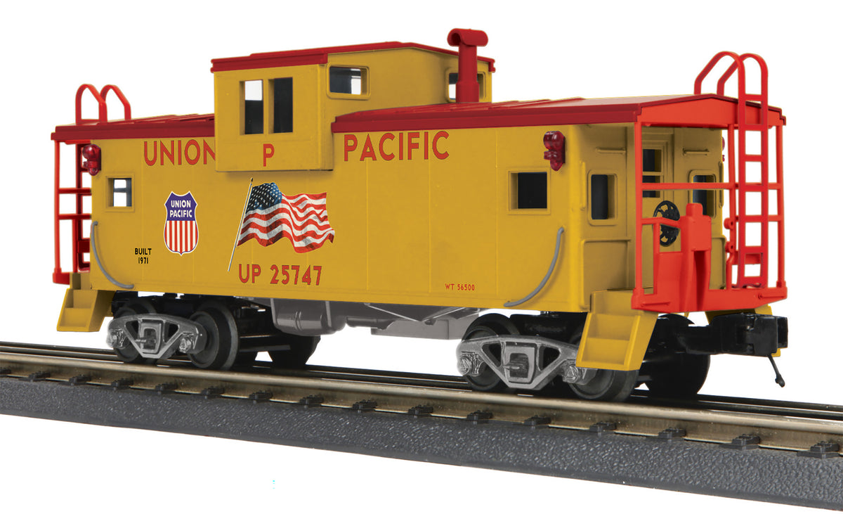 MTH 30-77367 O Union Pacific Extended Vision Caboose #25747