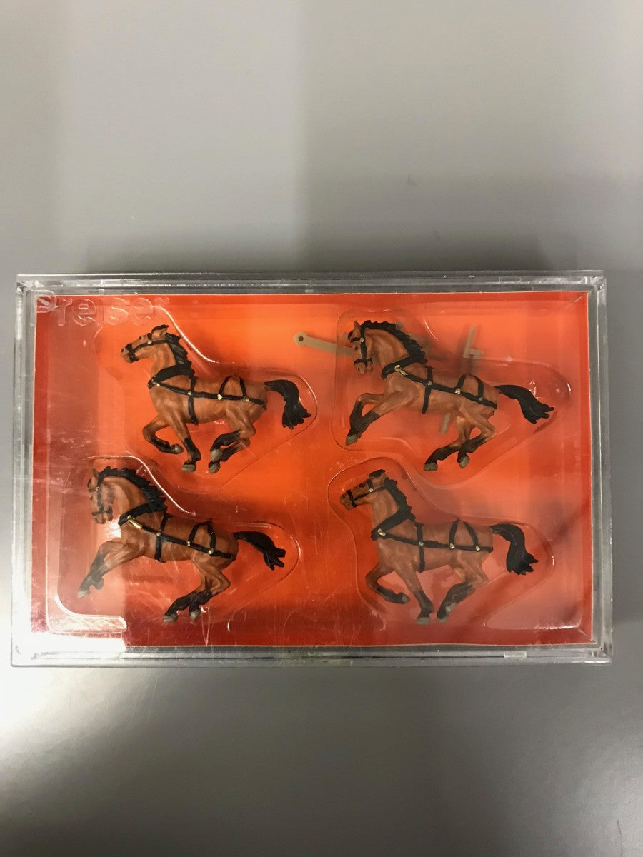 Preiser 30156 HO Galloping Shire Horses Figures (Set of 4)
