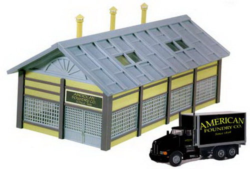 Model Power 771 HO Scale Built-up American Foundry Company with 2 Figures