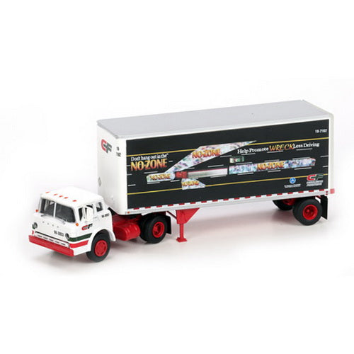 Athearn 91035 HO CF/N Ford C w/28' Smooth Trailer RTR