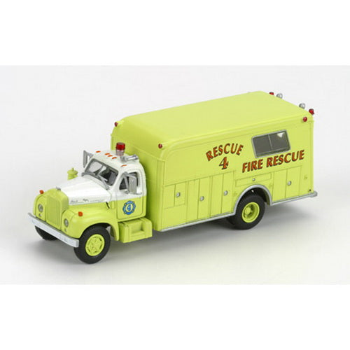 Athearn 91836 HO FPD Mack B Fire Rescue #4