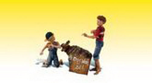 Woodland Scenics A2566 G Scenic Accents You Dirty Dog Figures (Set of 4)