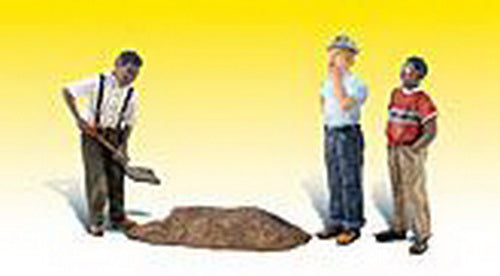 Woodland Scenics A2568 G Whistle While He Works Figures (Set of 4)
