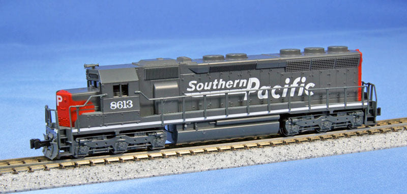 Kato 176-3132 N Scale Southern Pacific SD-45 Diesel Locomotive #8613