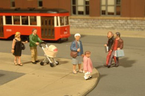 Bachmann 33159 O Strolling Figures Figures (Set of 6)