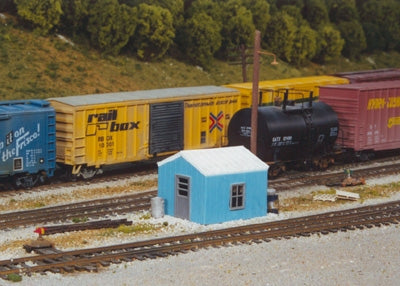 Pikestuff 541-0005 HO Scale Yard Utility Building Kit