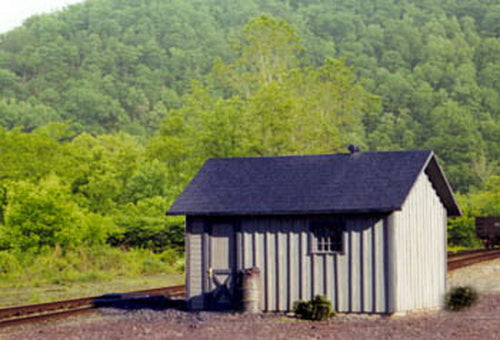 B.T.S. 17503 O Scale 18' x 20' Handcar Shed Craftsman Building Kit