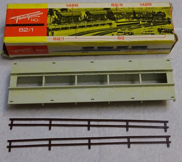 Fleischmann 82/1 HO Automatic Unloading Ramp Element