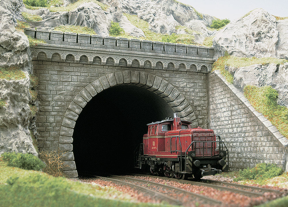 Busch 7023 Tunnel portal w/wngs 2trk