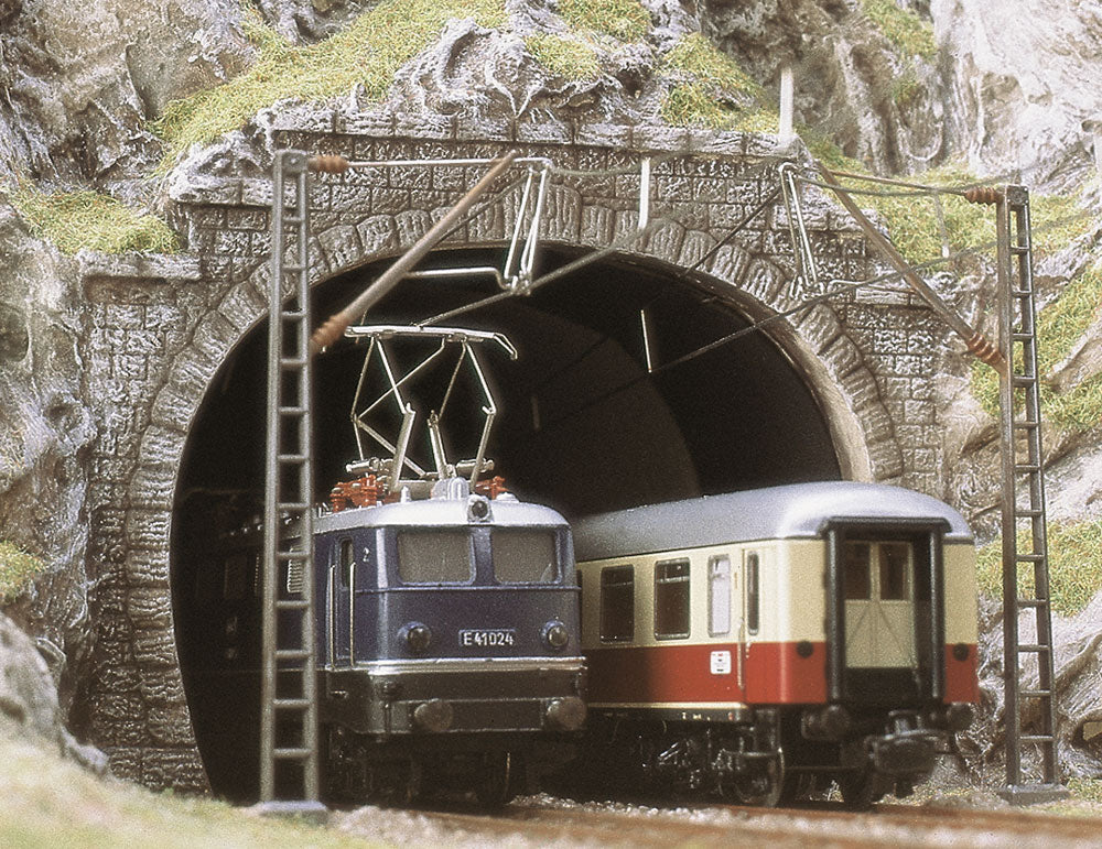 Busch 7027 HO Double Track Electric Locomotive Portal (Pack of 2)