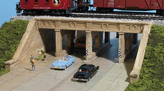 Monroe Models 2009 HO Merchant Street Bridge Kit