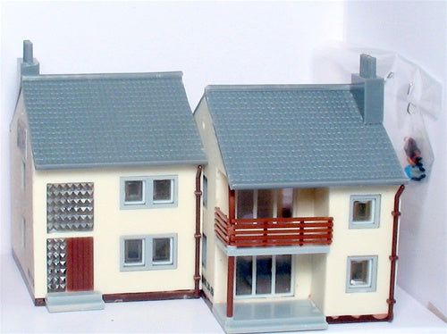 Model Power 2612 N Scale Garden Apartment BU Built Up