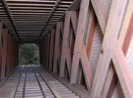 B.T.S. 7141 Sn3 Howe Thru-Truss Covered Bridge Kit