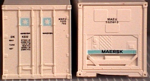 Deluxe Innovations C419 N Scale Maersk Line Containers (2)
