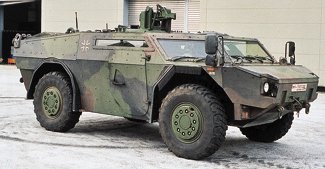 Herpa 740760 HO Minitanks: Olive Green Fennek Type Reconnaissance Vehicle