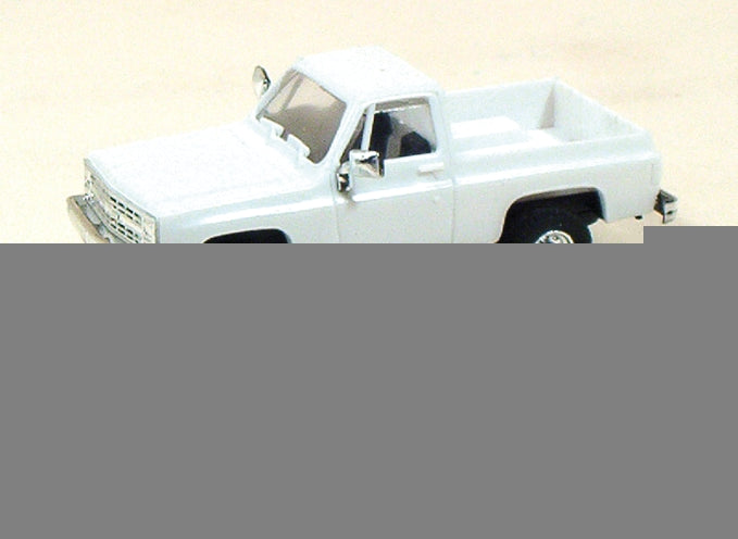 Trident Miniatures 90002 1:87 Chevrolet 4WD Pick-Up White