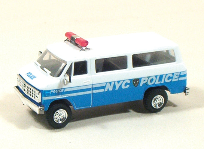 Trident Miniatures 90096 1:87 NYPD Personnel Van – Trainz